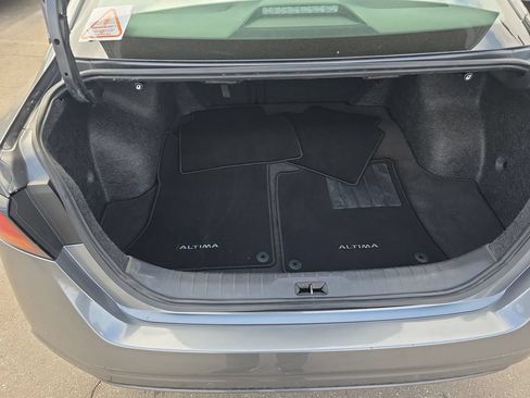 Used 2025 Nissan Altima 2.5 SV FWD image 20