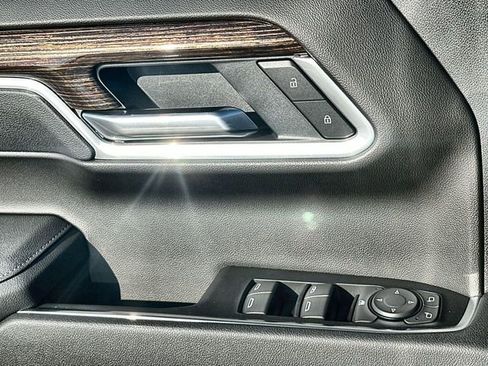 New 2026 GMC Sierra 1500 Elevation image 24