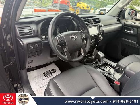 Used 2019 Toyota 4Runner TRD Off-Road Premium AWD/4WD image 12