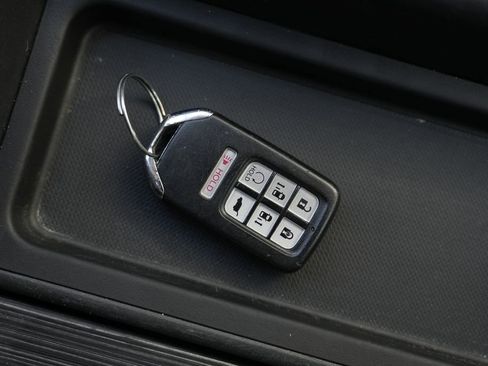 Used 2019 Honda Odyssey EX image 43