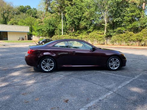 Used 2010 INFINITI G37 Convertible w/ Premium Pkg RWD image 4