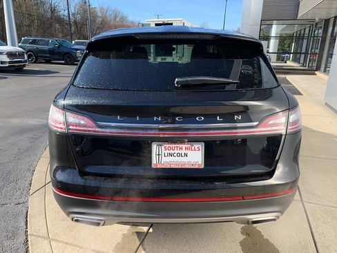 Certified 2022 Lincoln Nautilus AWD image 4