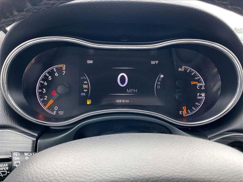 Used 2020 Jeep Grand Cherokee Altitude image 24