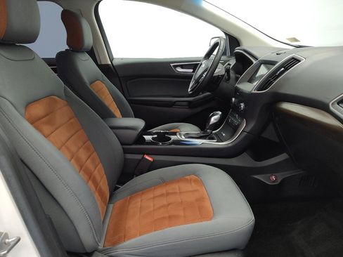 Used 2018 Ford Edge SEL w/ Equipment Group 201A AWD/4WD image 21
