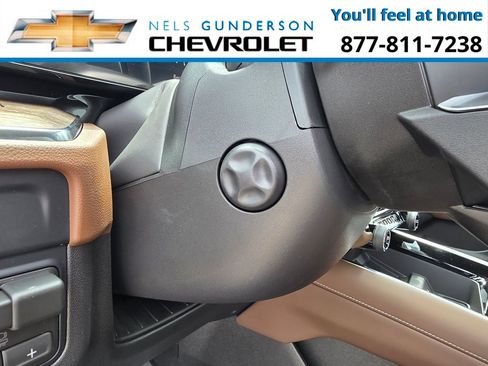 New 2026 Chevrolet Suburban High Country AWD/4WD image 27