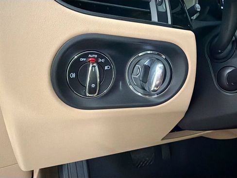 New 2026 Porsche Macan AWD/4WD image 11