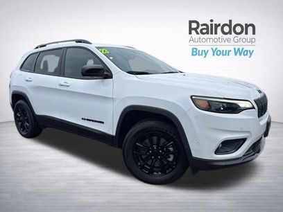 Used 2023 Jeep Cherokee Altitude Lux