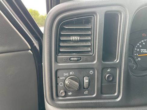 Used 2003 Chevrolet Silverado 1500 2WD Regular Cab w/ Exterior Appearance Package image 20