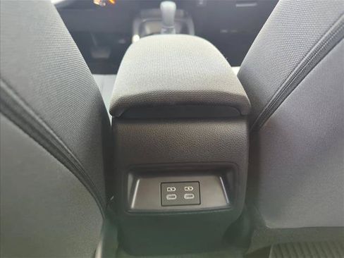 Used 2025 Toyota Corolla LE FWD image 19
