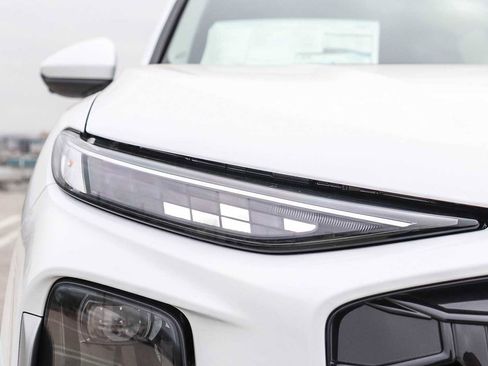 New 2026 Audi Q3 quattro 2.0T AWD/4WD image 9