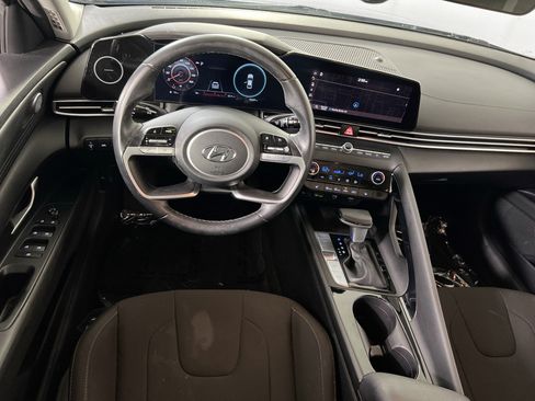 Used 2023 Hyundai Elantra SEL w/ Convenience Package FWD image 22