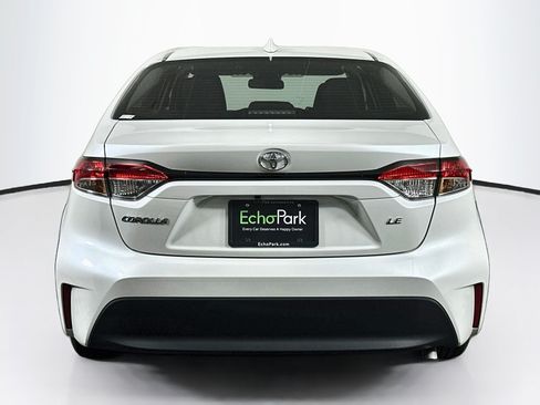 Used 2025 Toyota Corolla LE w/ LE Premium Package FWD image 7