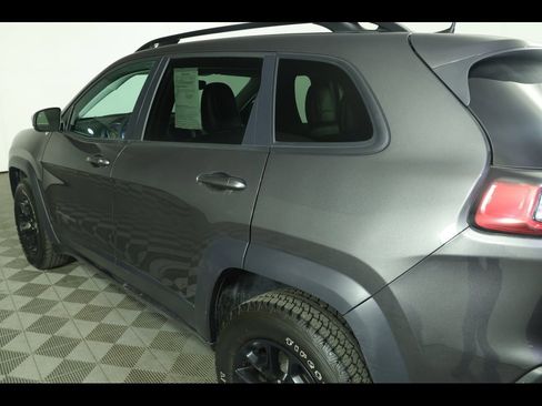 Used 2022 Jeep Cherokee Trailhawk w/ Premium Leather Package image 16