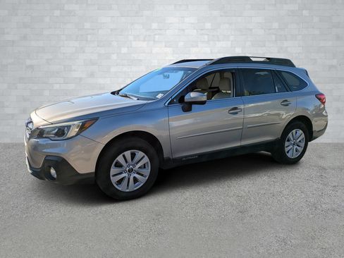 Used 2019 Subaru Outback 2.5i Premium image 9