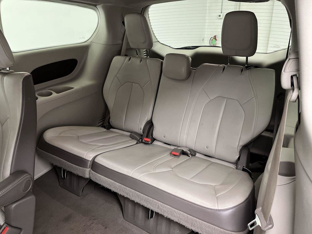 Used 2021 Chrysler Voyager Lxi FWD image 11
