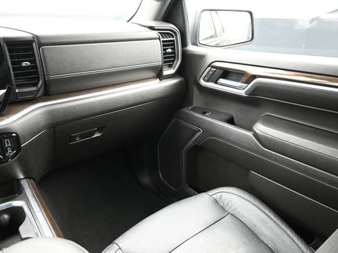 Used 2022 Chevrolet Silverado 1500 RST AWD/4WD image 14