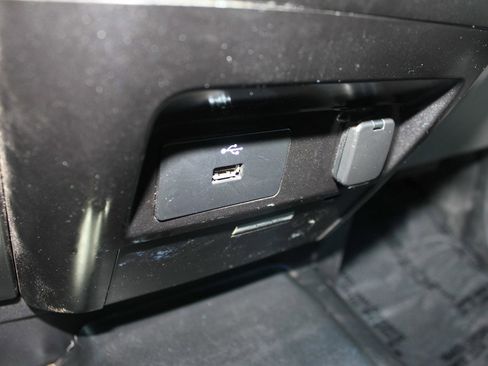 Used 2017 Ford F150 XLT w/ Trailer Tow Package image 22