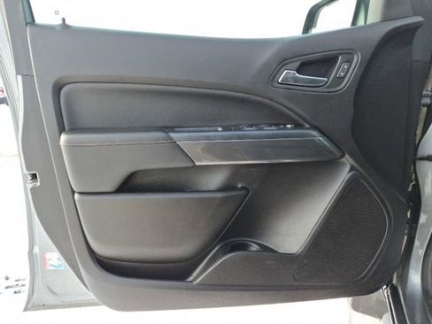 Used 2021 GMC Canyon AT4 image 12