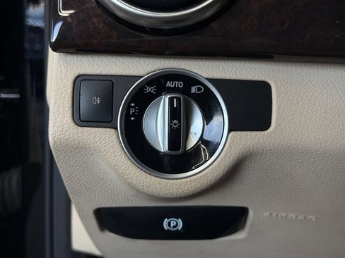 Used 2015 Mercedes-Benz GLK 350 2WD w/ Appearance Package image 20