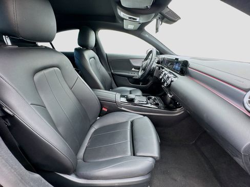 Used 2021 Mercedes-Benz CLA 250 CLA 250 image 19