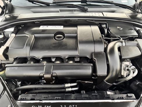 Used 2013 Volvo XC70 3.2 image 31