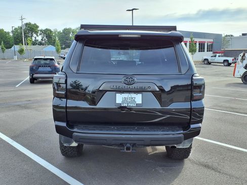 Used 2019 Toyota 4Runner TRD Off-Road Premium AWD/4WD image 25