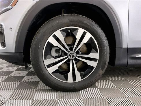 Used 2026 Mercedes-Benz GLB 250 4MATIC image 8
