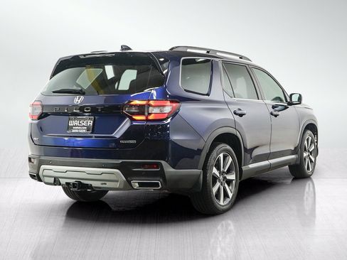 Used 2025 Honda Pilot Touring image 5
