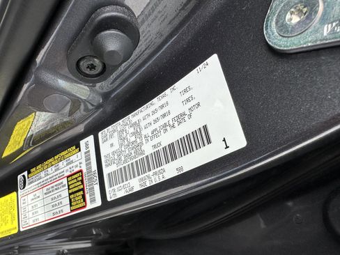 Used 2025 Toyota Tundra SR5 w/ SR5 Premium Package AWD/4WD image 16