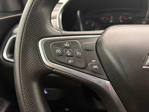 Used 2022 Chevrolet Equinox LS AWD/4WD image 4