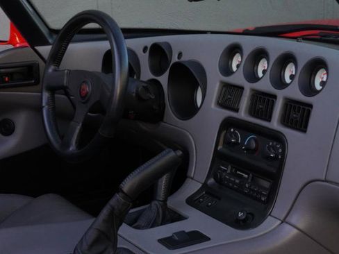Used 1994 Dodge Viper RT/10 image 40