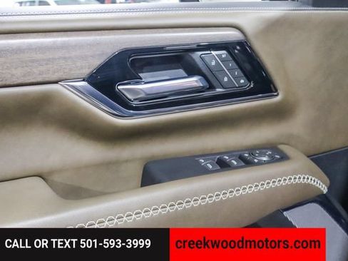 Used 2025 GMC Yukon Denali Ultimate AWD/4WD image 57