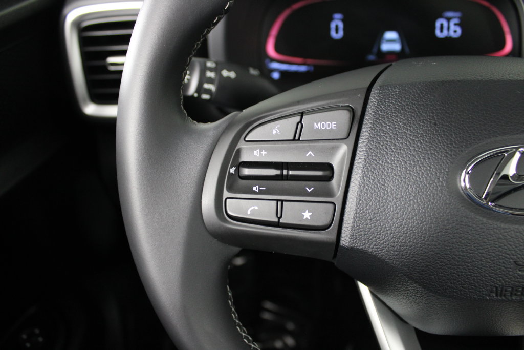 Certified 2026 Hyundai Venue SEL FWD image 24