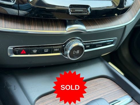 Certified 2023 Volvo XC60 B5 Plus w/ Protection Package Premier FWD image 20