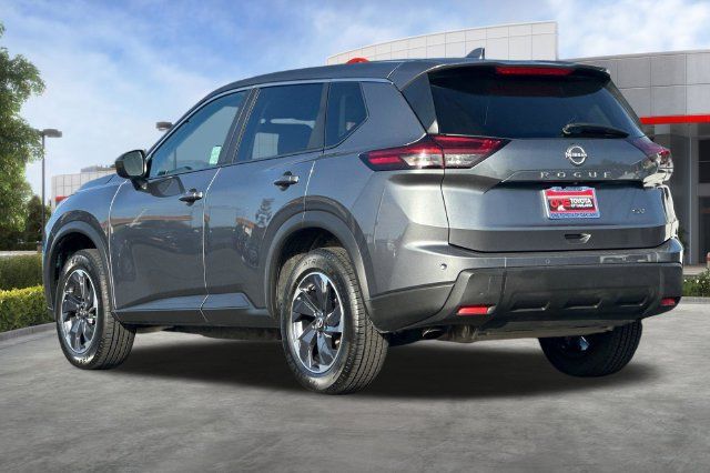 Used 2024 Nissan Rogue SV FWD image 6