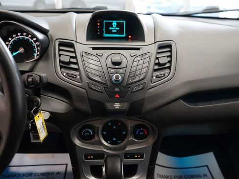 Used 2014 Ford Fiesta SE w/ Comfort Package image 7