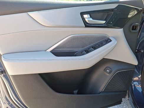 Certified 2026 Acura MDX w/ Technology Package image 8