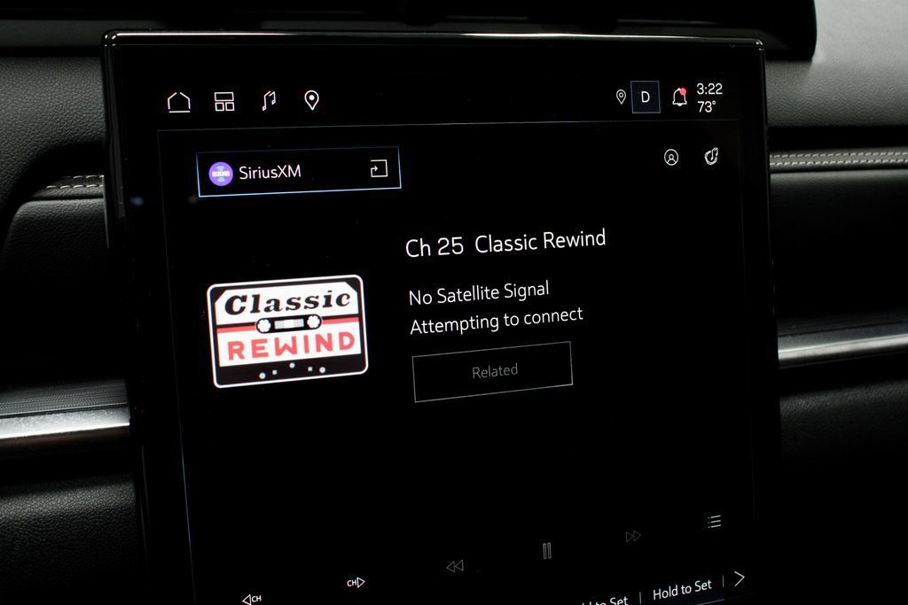 Used 2025 GMC Terrain Elevation AWD/4WD image 3