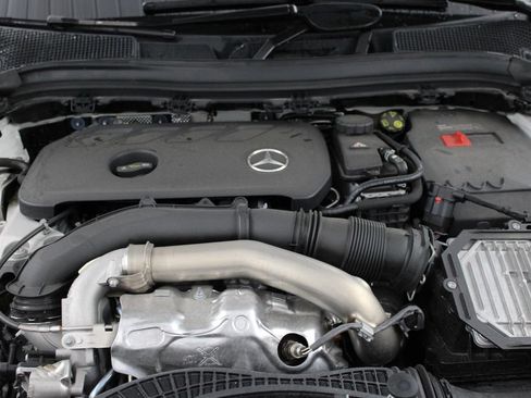 Used 2025 Mercedes-Benz GLA 250 4MATIC image 42