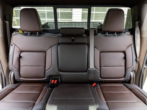 Used 2024 GMC Sierra 2500 Denali w/ Denali Reserve Package image 35