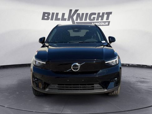 Used 2023 Volvo XC40 Recharge Plus w/ Protection Package Premier image 8