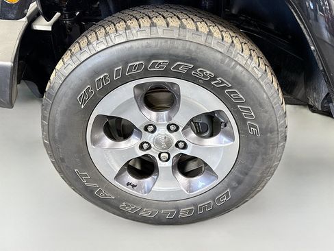 Used 2016 Jeep Wrangler Unlimited Sahara w/ Dual Top Group image 36