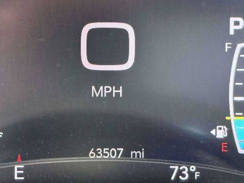 Used 2021 Chrysler Pacifica Limited AWD/4WD image 26