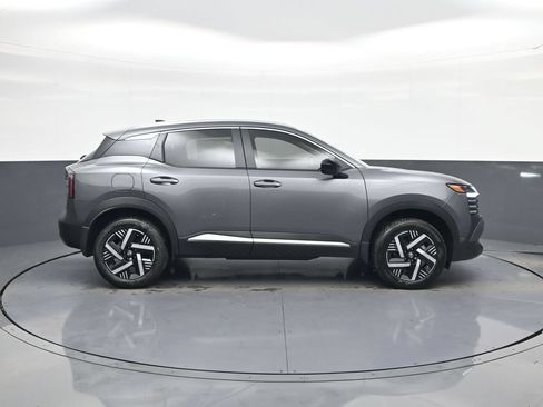 New 2026 Nissan Kicks SV w/ SV Premium Package AWD/4WD image 9