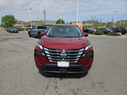 Certified 2025 Nissan Rogue SV image 2