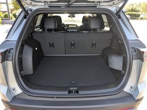 New 2026 Chevrolet Equinox LT w/ Convenience Package II image 31