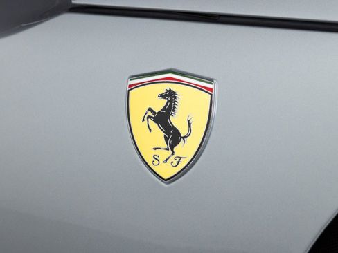 Used 2025 Ferrari Purosangue image 28