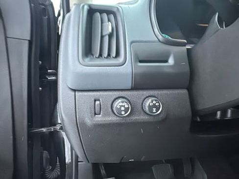 Used 2016 Chevrolet Colorado Z71 image 14