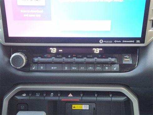 Used 2022 Toyota Tundra Limited image 15