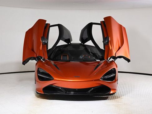Used 2018 McLaren 720S Performance image 22